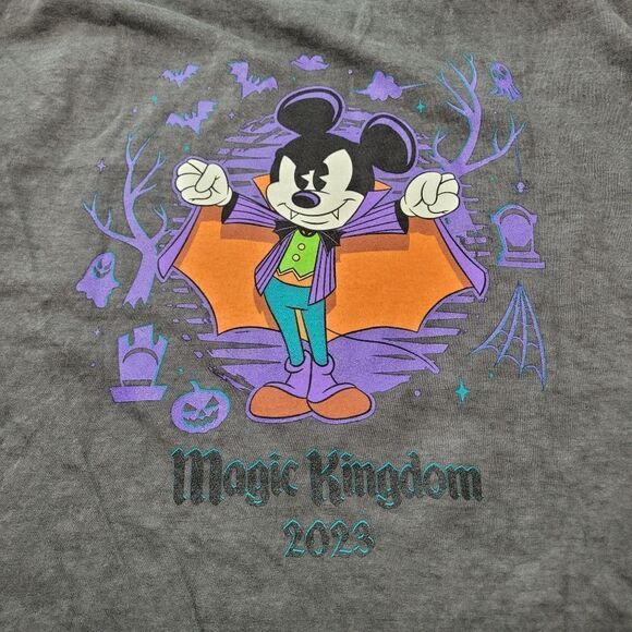 Disney Magic Kingdom 2023 Halloween shirt - Picture 2 of 4